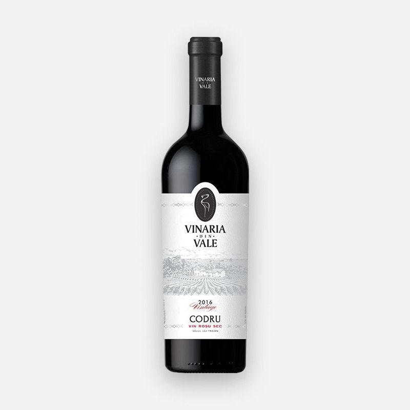 Vin roșu codru cu aromă de coacăze negre